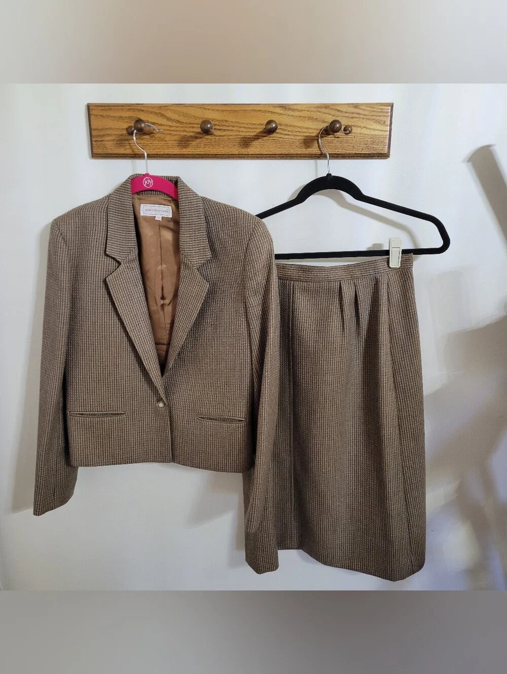 Jones New York Women's Two-Piece Skirt Suit, Size 6 Jacket, Size 10 Skirt